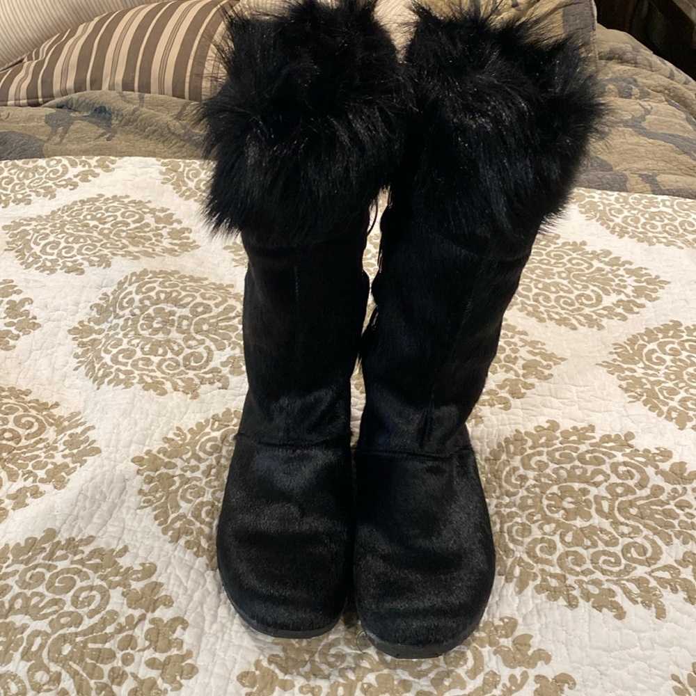 Tecnica woman’s fur boots black 10 1/2